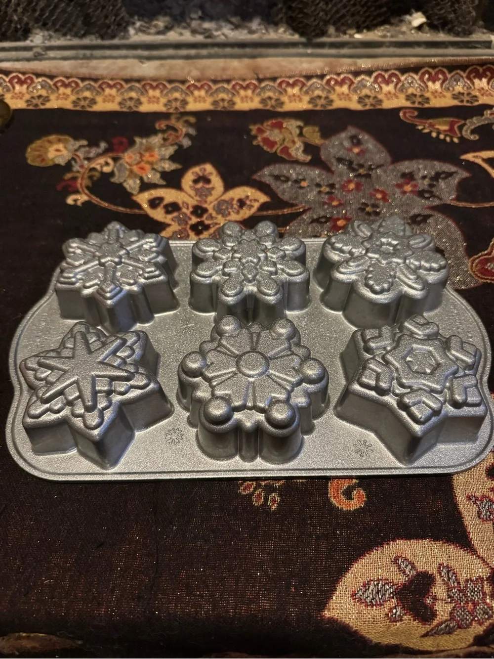 Nordic Ware Frozen Snowflake Cakelet Pan